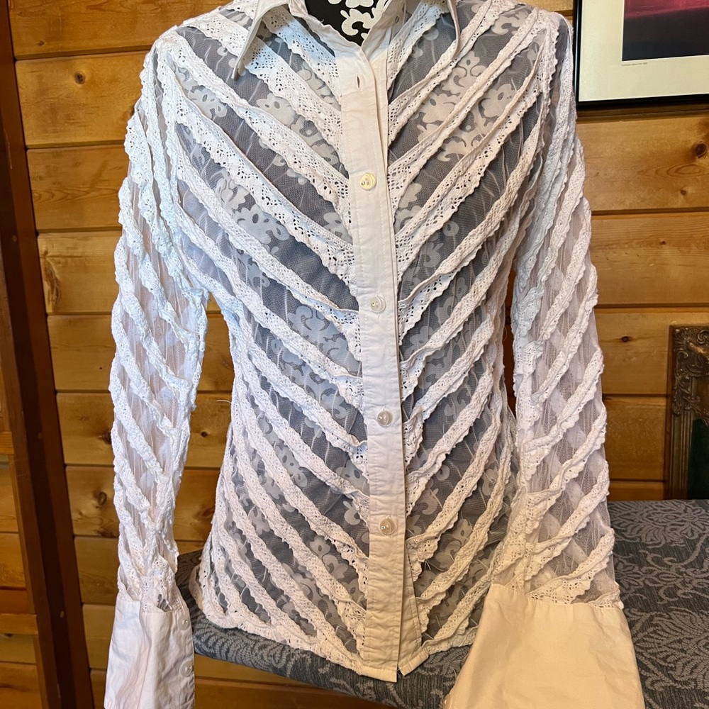 Elegant White Lace Women's Top women’s size M